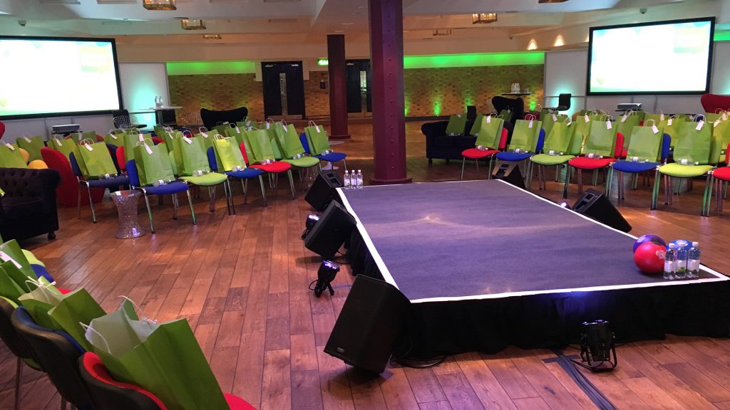 In the round set, stage, sound, lighting, video, production